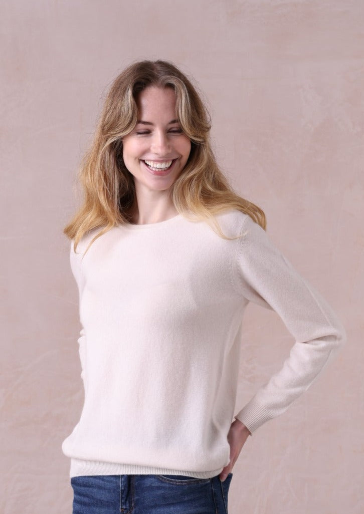 Izzy | Relaxed Round Neck Cashmere Sweater