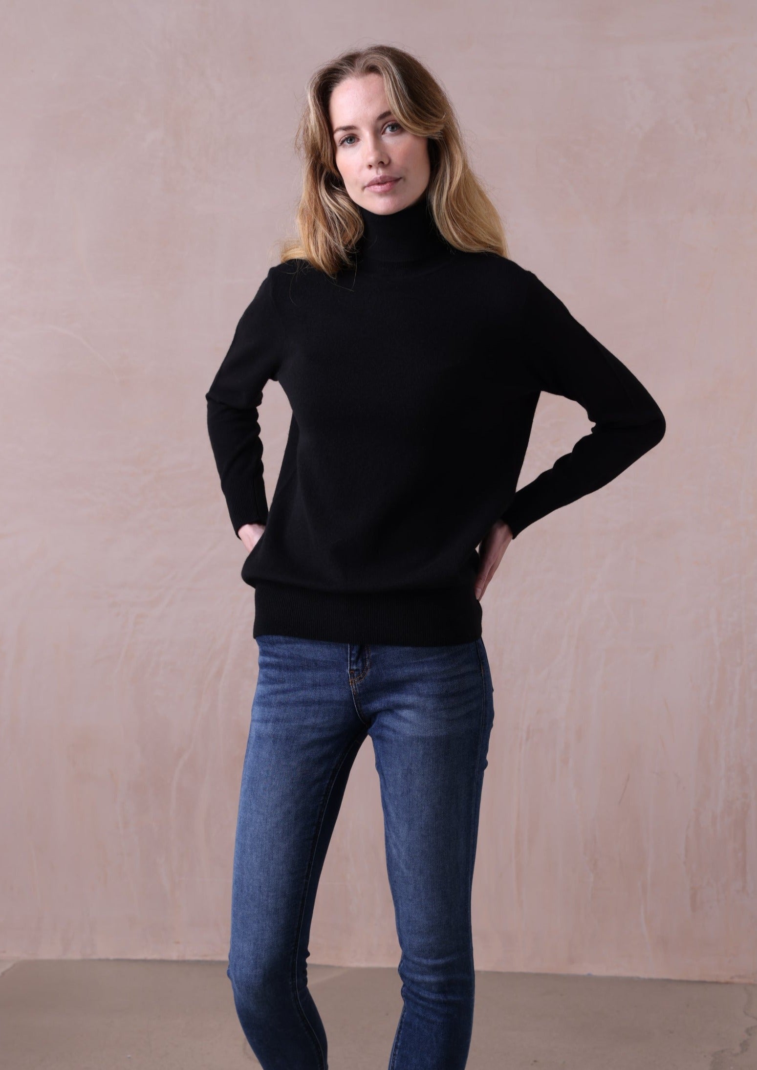 Sophie | Relaxed Polo Neck 100% cashmere sweater