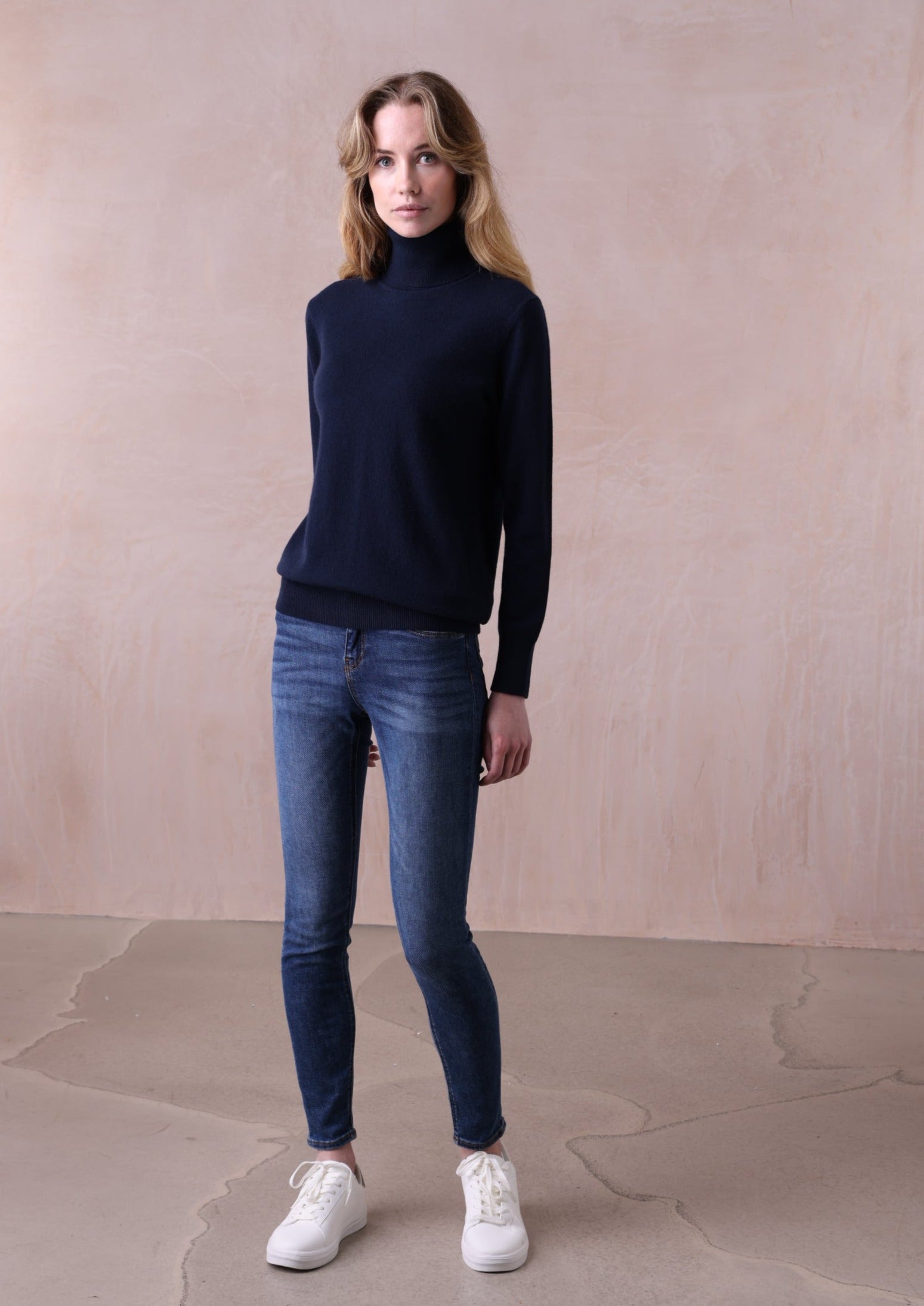 Sophie | Relaxed Polo Neck 100% cashmere sweater