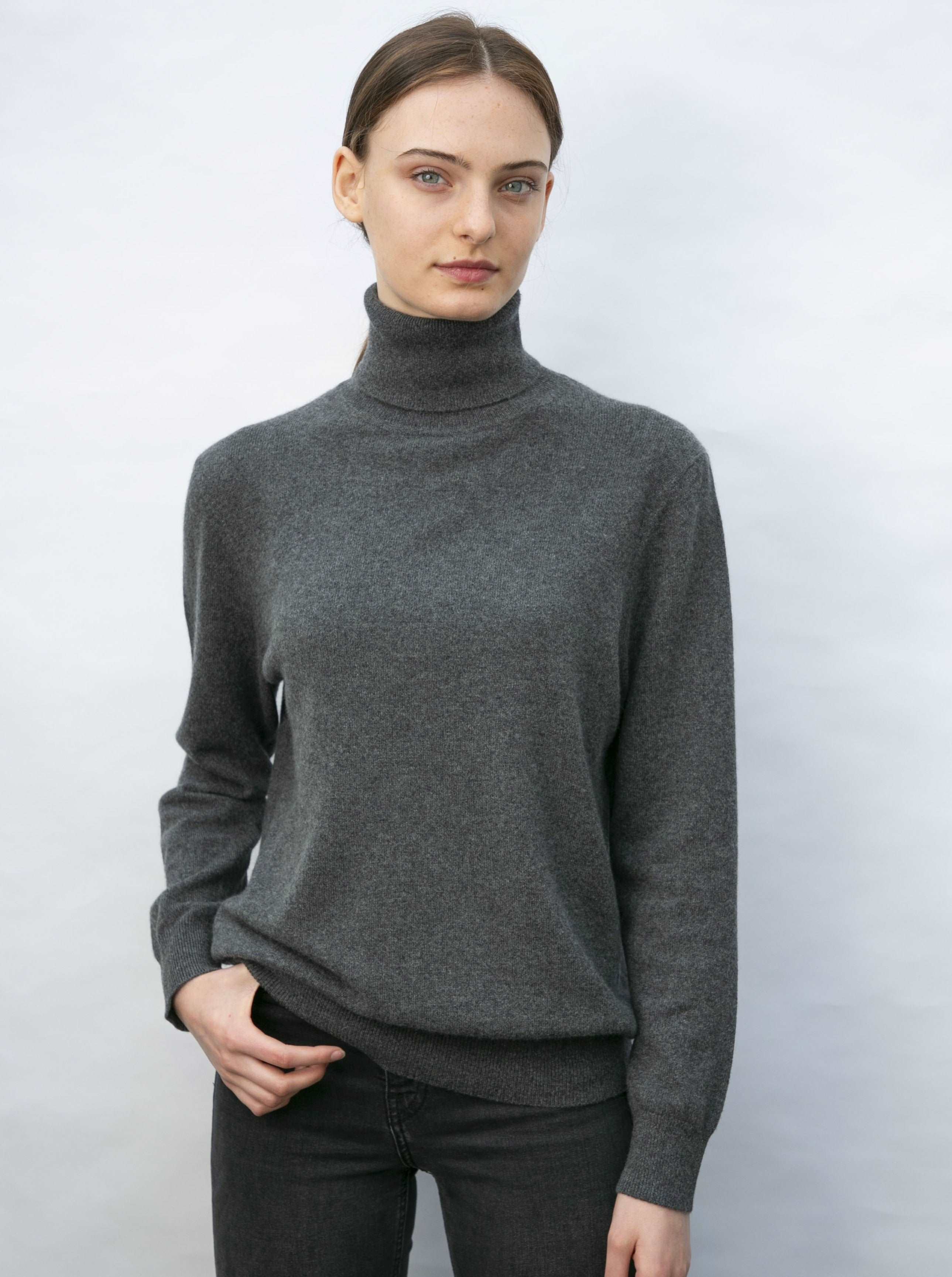 Sophie | Relaxed Polo Neck 100% cashmere sweater
