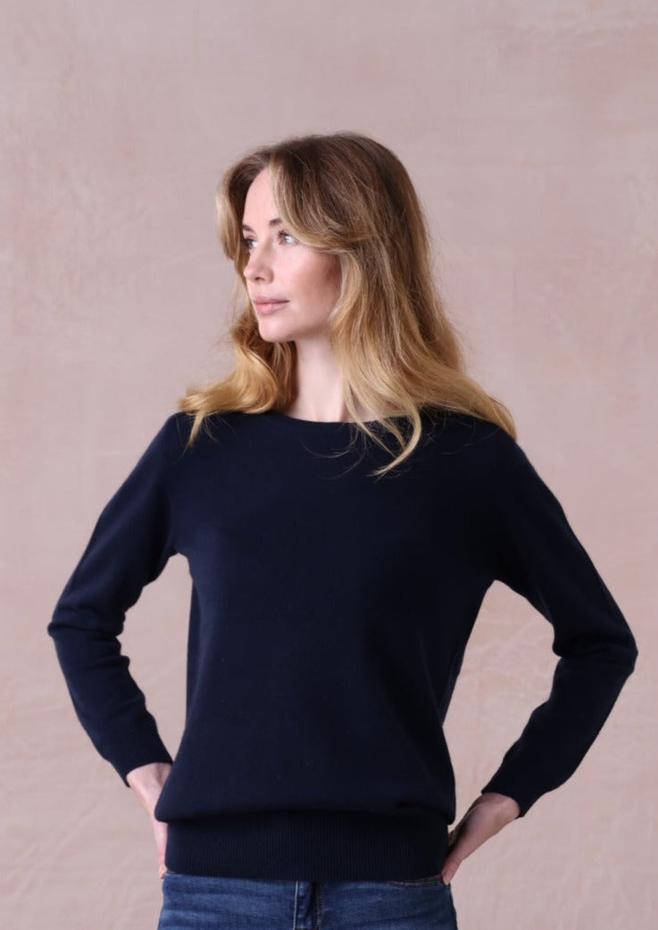 Izzy | Relaxed Round Neck Cashmere Sweater