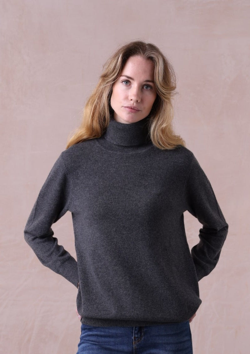 Sophie | Relaxed Polo Neck 100% cashmere sweater